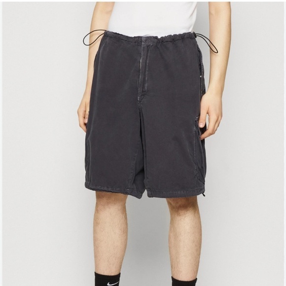 BDG Urban Outfitters Baggy Tech Longline Cargo Shorts Oversized Fit 30W NWT - Picture 1 of 12